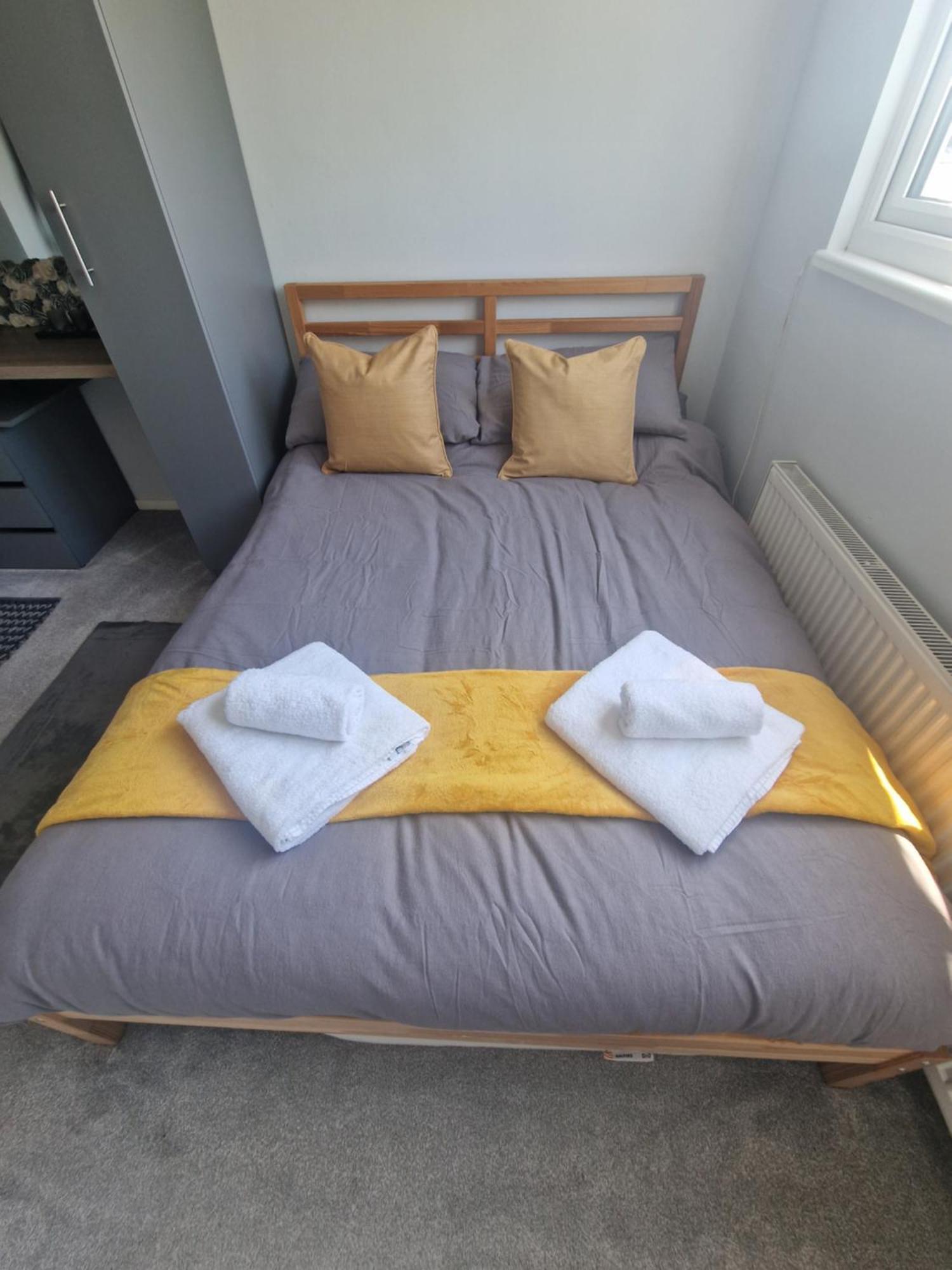 דירות לידס Stylish & Modern 2 Bed House With Free Parking Leeds מראה חיצוני תמונה