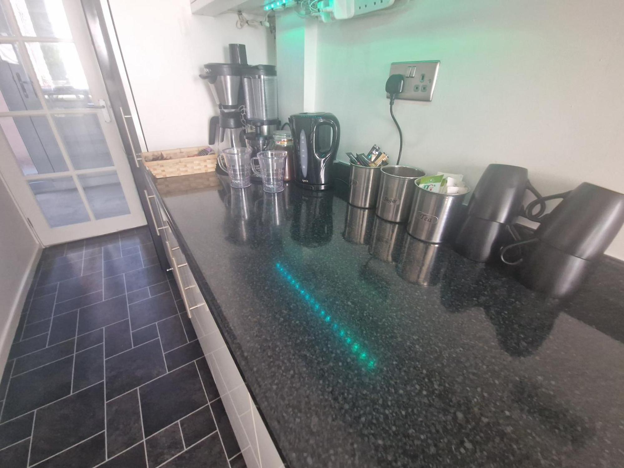 דירות לידס Stylish & Modern 2 Bed House With Free Parking Leeds מראה חיצוני תמונה