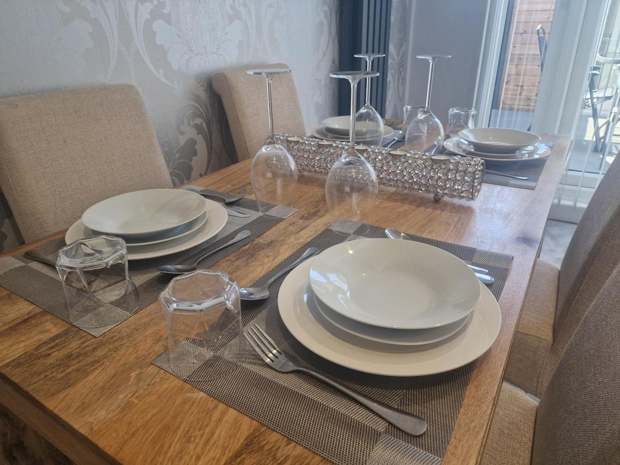 דירות לידס Stylish & Modern 2 Bed House With Free Parking Leeds מראה חיצוני תמונה